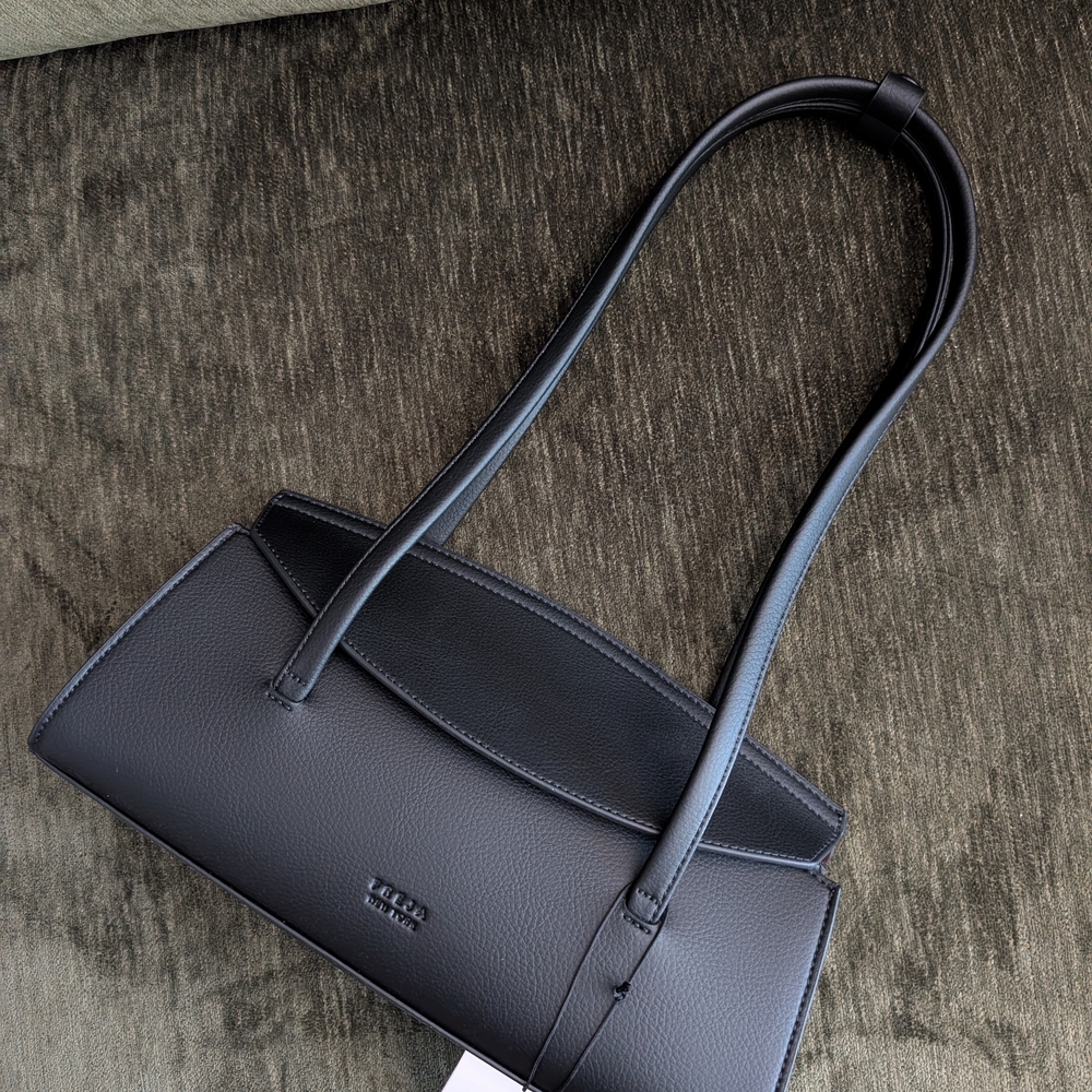 Freja Caroline Black Women’s Shoulder Bag Vegan Leather
